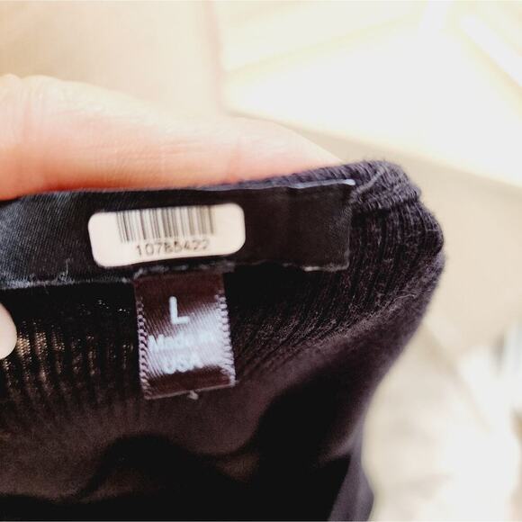 DREW BLACK LARGE  RIBBED RUFFLE TOP - Picture 5 of 7